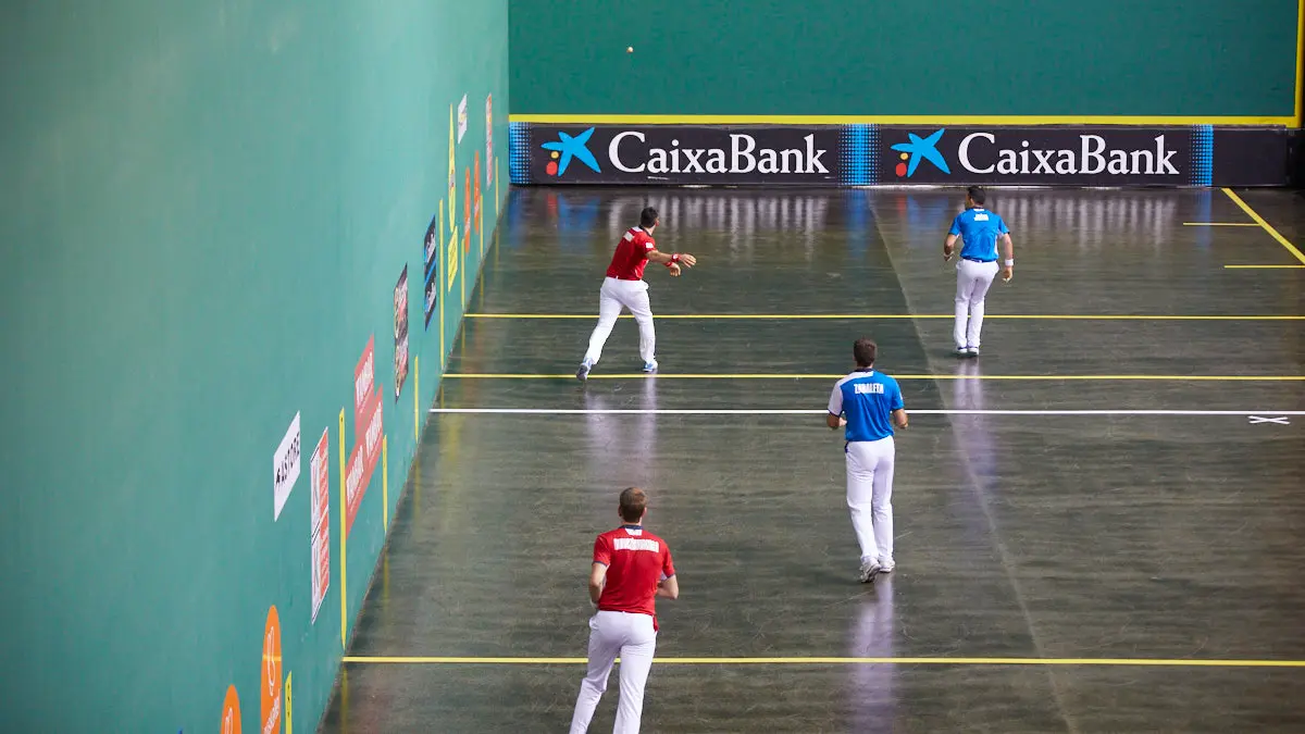 Partido de pelota de la semifinal del Masters Caixabank de parejas entre Ezkurdia-Mariezkurrena II y Jaka-Zabaleta celebrado en el Navarra Arena de Pamplona. IÑIGO ALZUGARAY