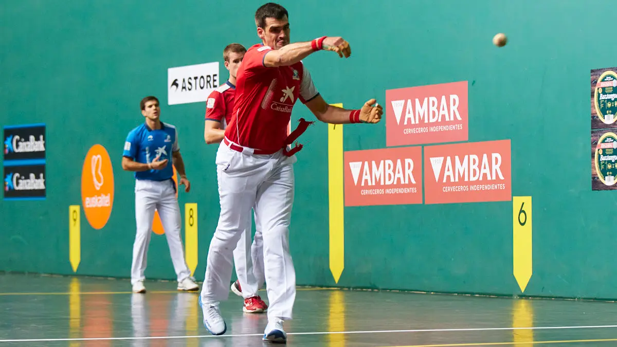 Partido de pelota de la semifinal del Masters Caixabank de parejas entre Ezkurdia-Mariezkurrena II y Jaka-Zabaleta celebrado en el Navarra Arena de Pamplona. IÑIGO ALZUGARAY