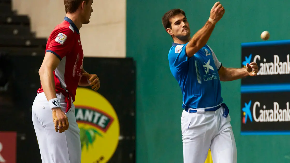 Partido de pelota de la semifinal del Masters Caixabank de parejas entre Ezkurdia-Mariezkurrena II y Jaka-Zabaleta celebrado en el Navarra Arena de Pamplona. IÑIGO ALZUGARAY