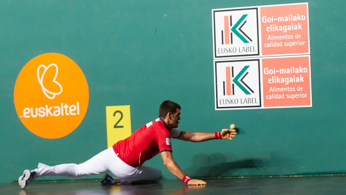 Partido de pelota de la semifinal del Masters Caixabank de parejas entre Ezkurdia-Mariezkurrena II y Jaka-Zabaleta celebrado en el Navarra Arena de Pamplona. IÑIGO ALZUGARAY