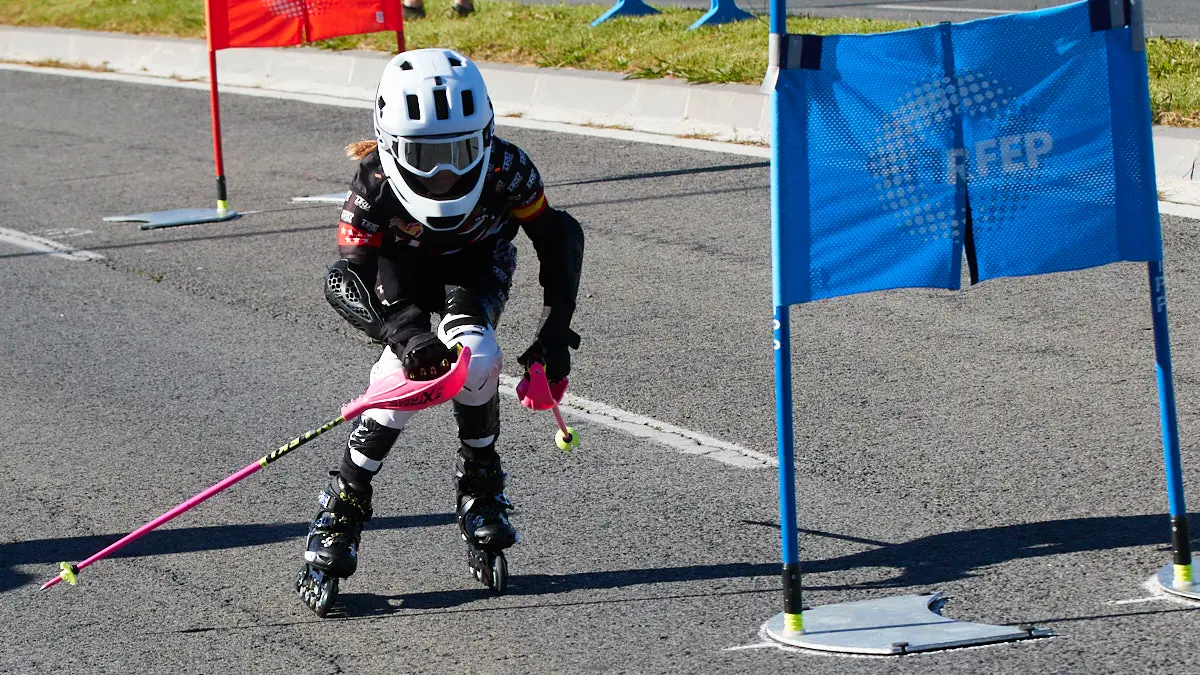 III Trofeo ciudad de Pamplona y Campeonato de España Combinada de patinaje Alpino en línea en la avenida Juan Pablo II de Pamplona. IÑIGO ALZUGARAY