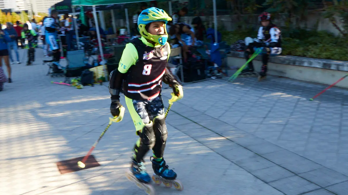 III Trofeo ciudad de Pamplona y Campeonato de España Combinada de patinaje Alpino en línea en la avenida Juan Pablo II de Pamplona. IÑIGO ALZUGARAY