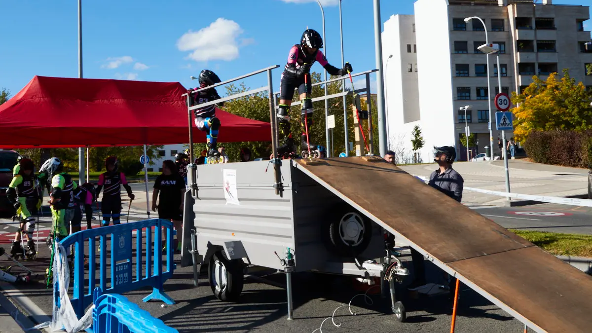 III Trofeo ciudad de Pamplona y Campeonato de España Combinada de patinaje Alpino en línea en la avenida Juan Pablo II de Pamplona. IÑIGO ALZUGARAY