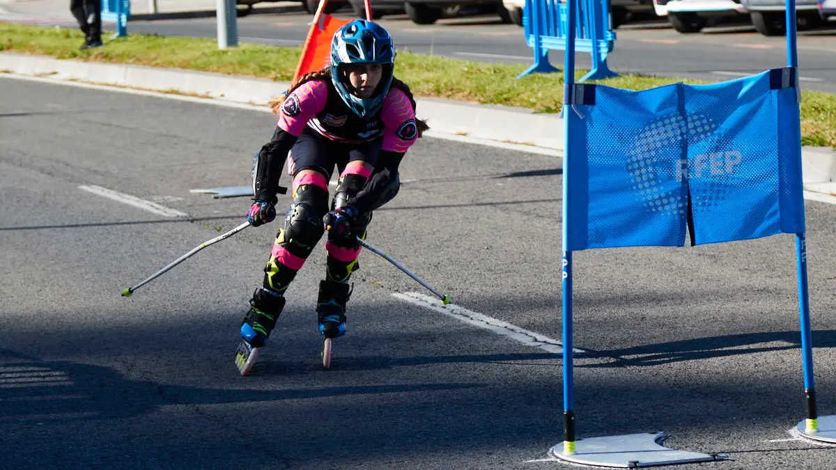 III Trofeo ciudad de Pamplona y Campeonato de España Combinada de patinaje Alpino en línea en la avenida Juan Pablo II de Pamplona. IÑIGO ALZUGARAY