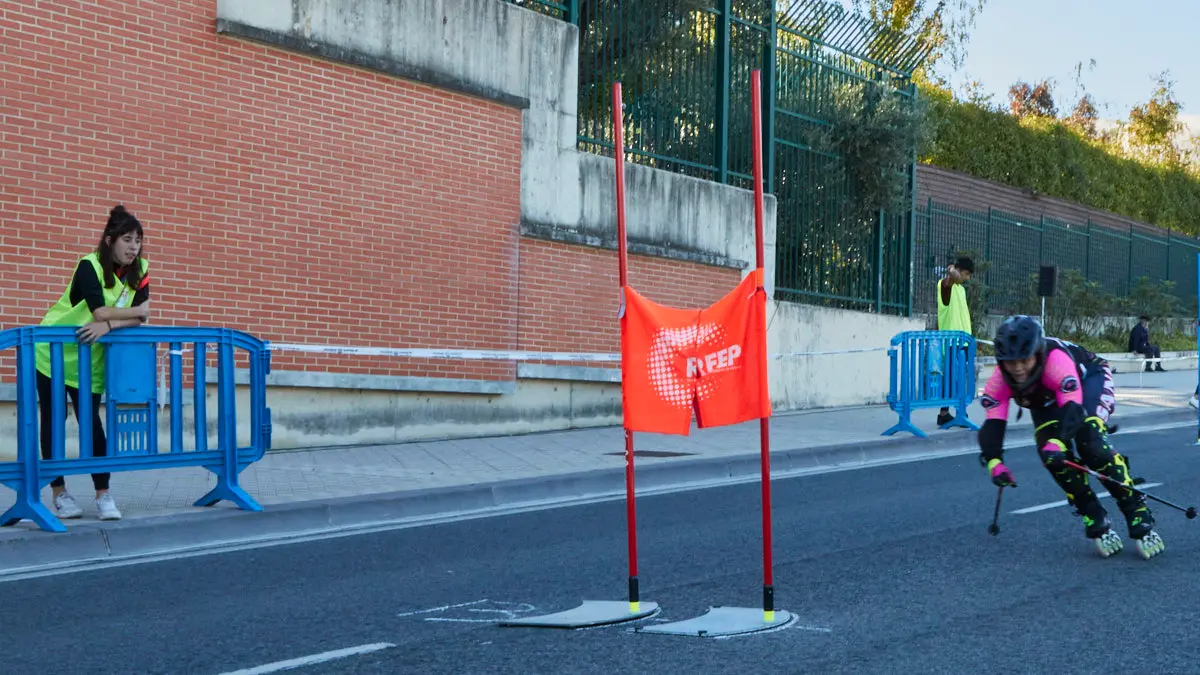III Trofeo ciudad de Pamplona y Campeonato de España Combinada de patinaje Alpino en línea en la avenida Juan Pablo II de Pamplona. IÑIGO ALZUGARAY