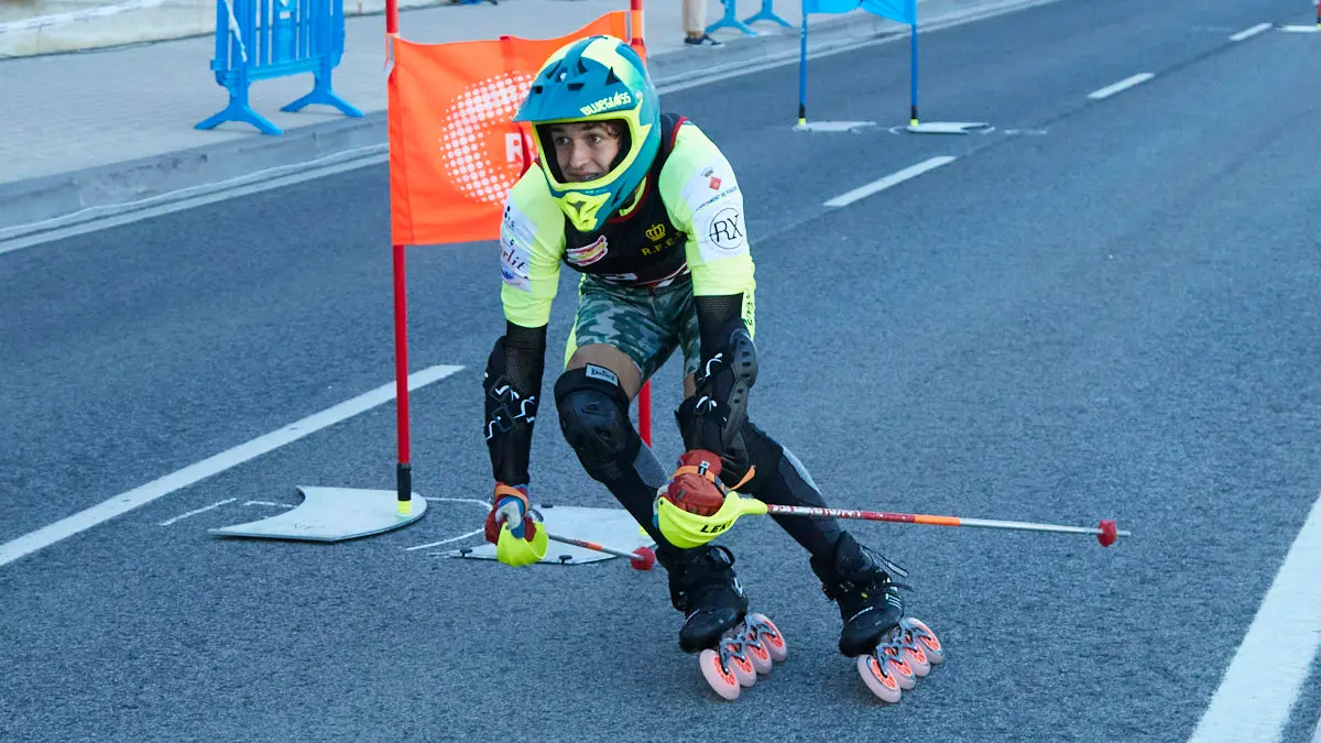III Trofeo ciudad de Pamplona y Campeonato de España Combinada de patinaje Alpino en línea en la avenida Juan Pablo II de Pamplona. IÑIGO ALZUGARAY