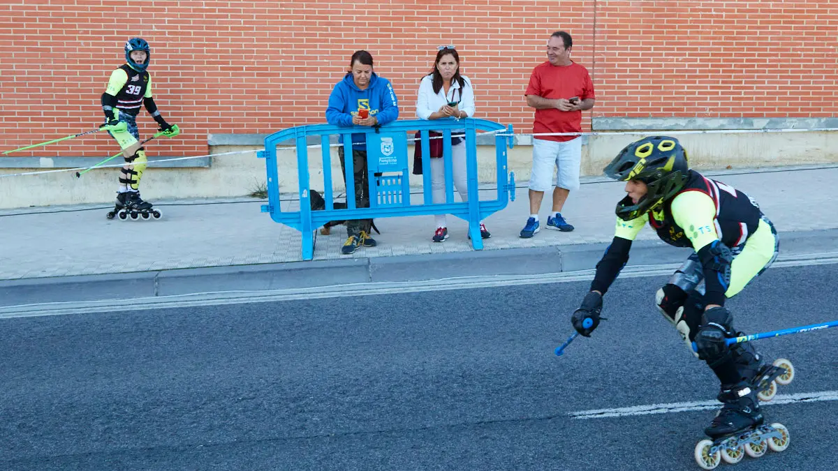 III Trofeo ciudad de Pamplona y Campeonato de España Combinada de patinaje Alpino en línea en la avenida Juan Pablo II de Pamplona. IÑIGO ALZUGARAY