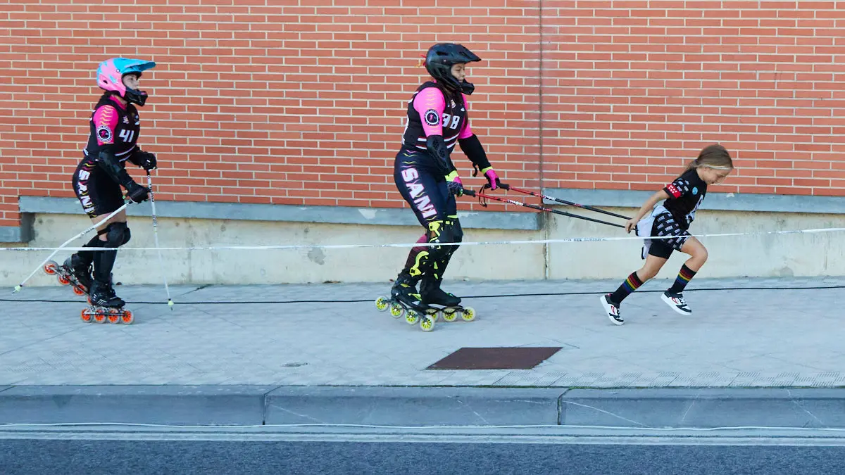 III Trofeo ciudad de Pamplona y Campeonato de España Combinada de patinaje Alpino en línea en la avenida Juan Pablo II de Pamplona. IÑIGO ALZUGARAY