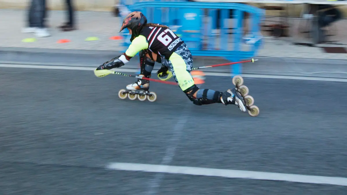 III Trofeo ciudad de Pamplona y Campeonato de España Combinada de patinaje Alpino en línea en la avenida Juan Pablo II de Pamplona. IÑIGO ALZUGARAY