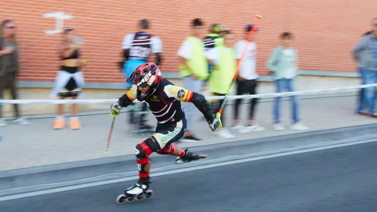 III Trofeo ciudad de Pamplona y Campeonato de España Combinada de patinaje Alpino en línea en la avenida Juan Pablo II de Pamplona. IÑIGO ALZUGARAY