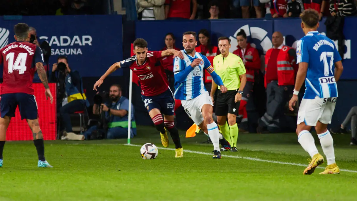 Partido de La Liga Santander entre CA Osasuna y RCD Espanyol disputado en el estadio de El Sadar. IÑIGO ALZUGARAY