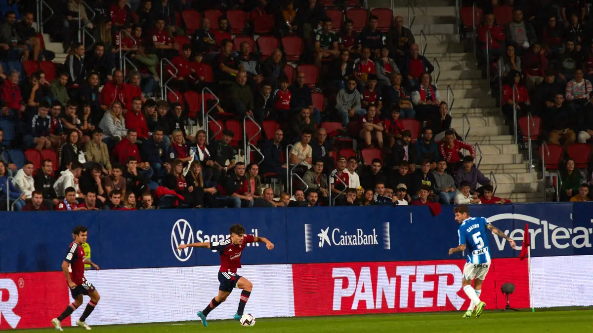 Partido de La Liga Santander entre CA Osasuna y RCD Espanyol disputado en el estadio de El Sadar. IÑIGO ALZUGARAY