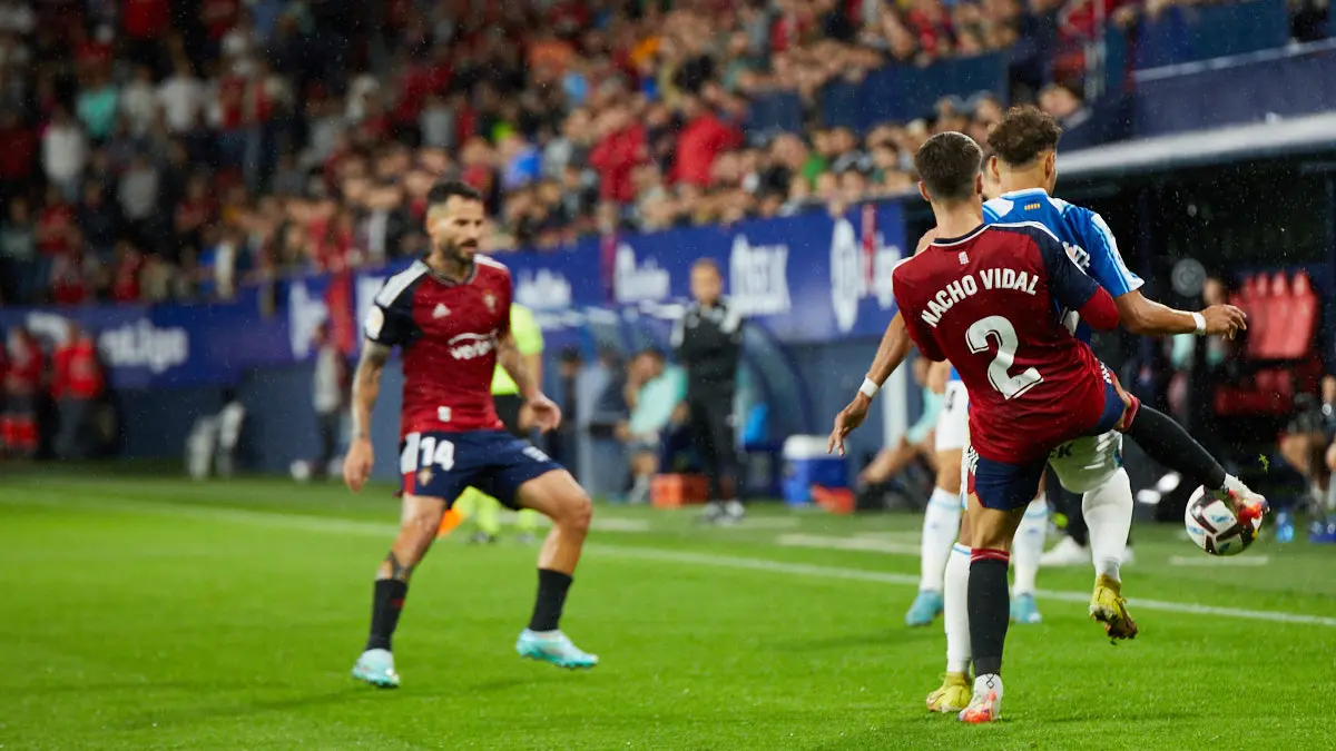 Partido de La Liga Santander entre CA Osasuna y RCD Espanyol disputado en el estadio de El Sadar. IÑIGO ALZUGARAY