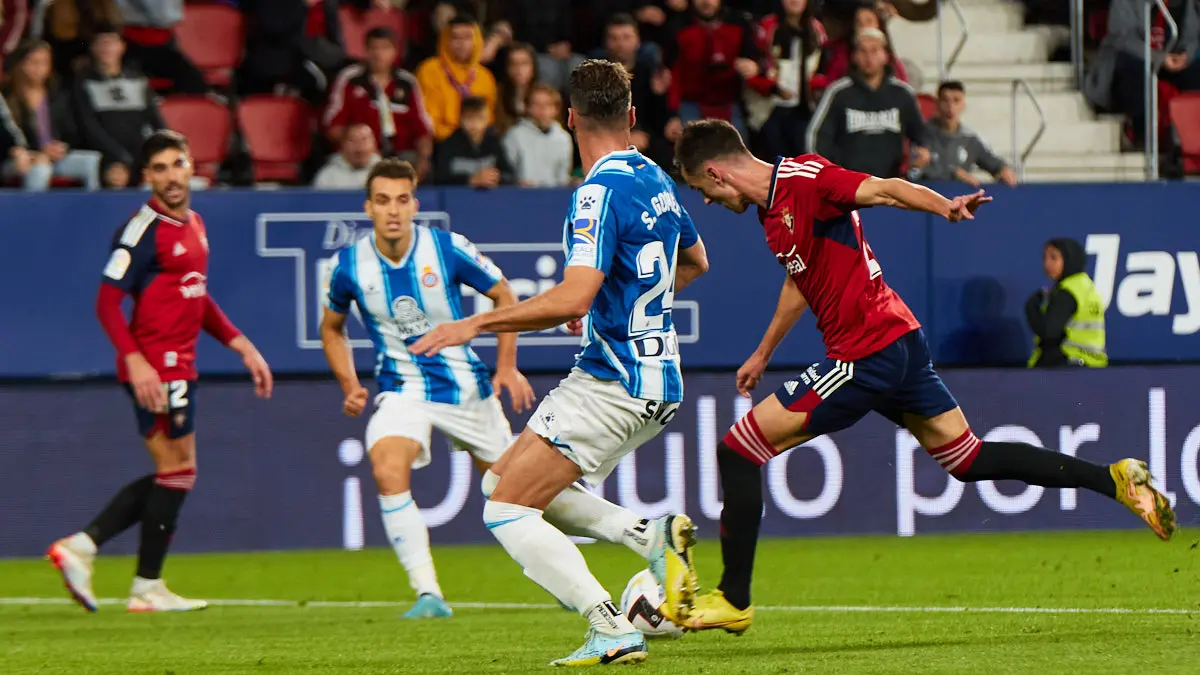 Partido de La Liga Santander entre CA Osasuna y RCD Espanyol disputado en el estadio de El Sadar. IÑIGO ALZUGARAY
