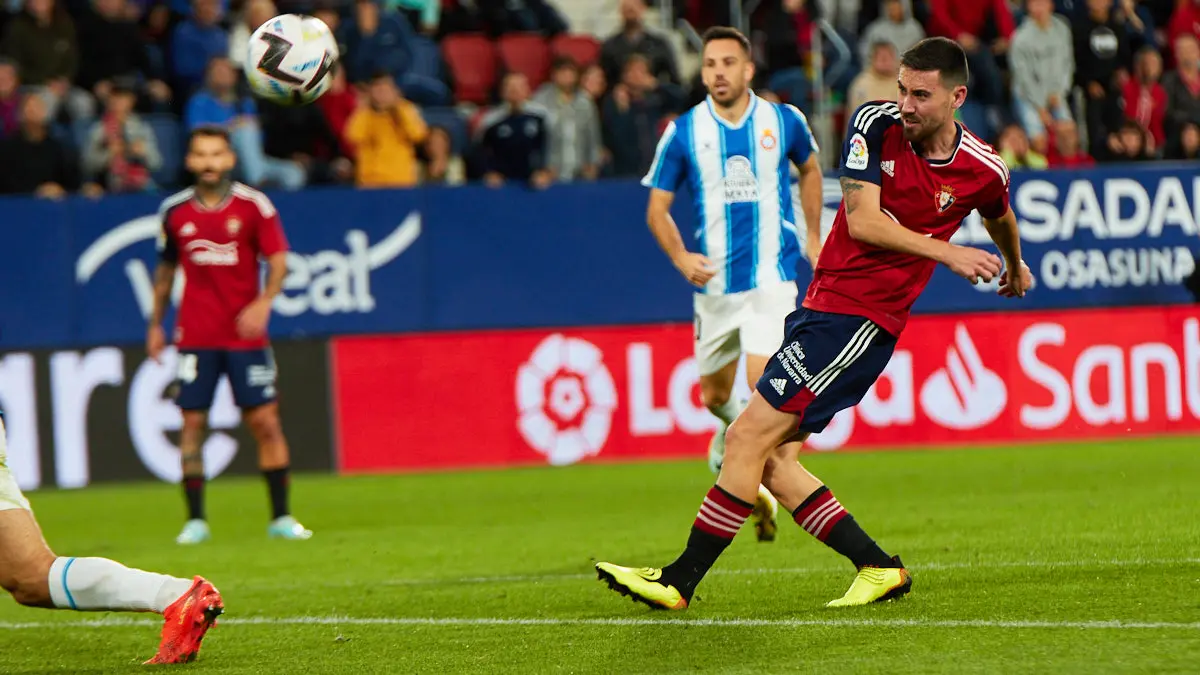 Partido de La Liga Santander entre CA Osasuna y RCD Espanyol disputado en el estadio de El Sadar. IÑIGO ALZUGARAY