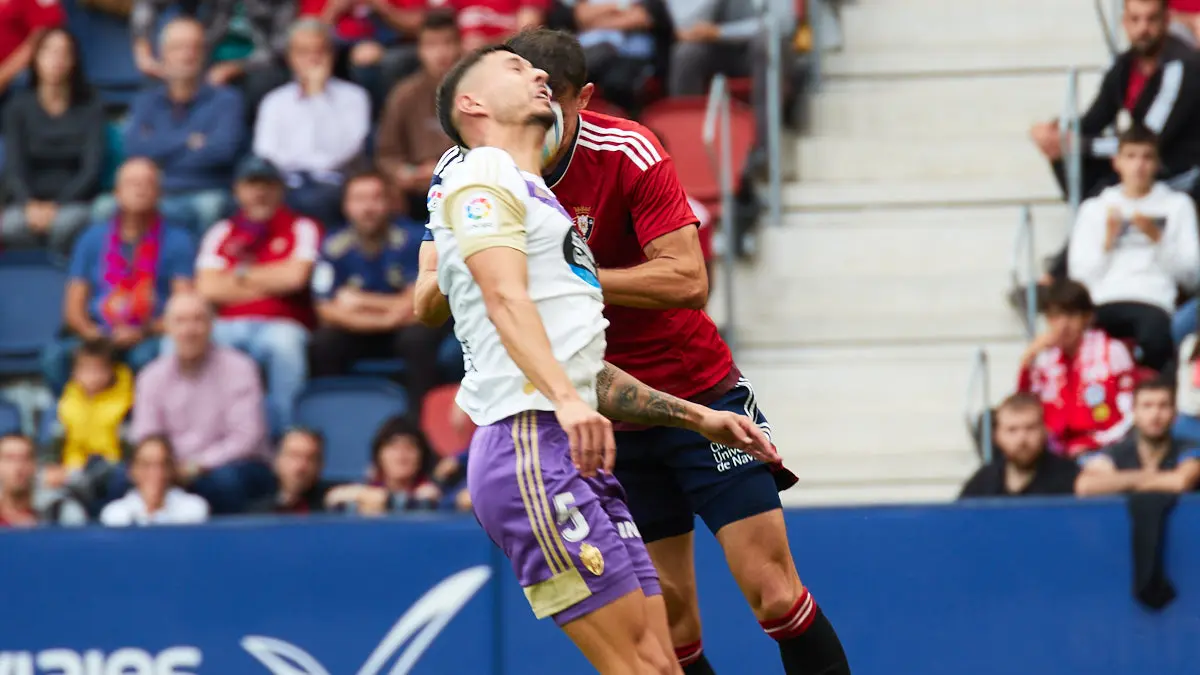 Partido de La Liga Santander entre Osasuna y Real Valladolid disputado en el estadio de El Sadar. IÑIGO ALZUGARAY