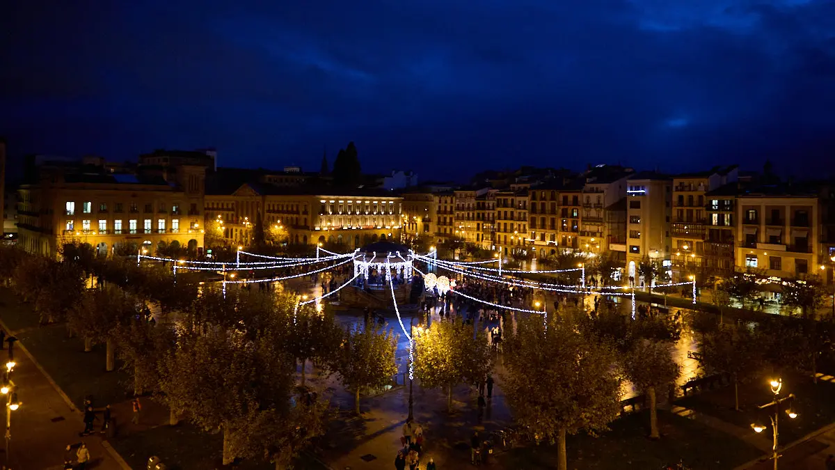 Encendido de la iluminación navideña 2022 en Pamplona. PABLO LASAOSA