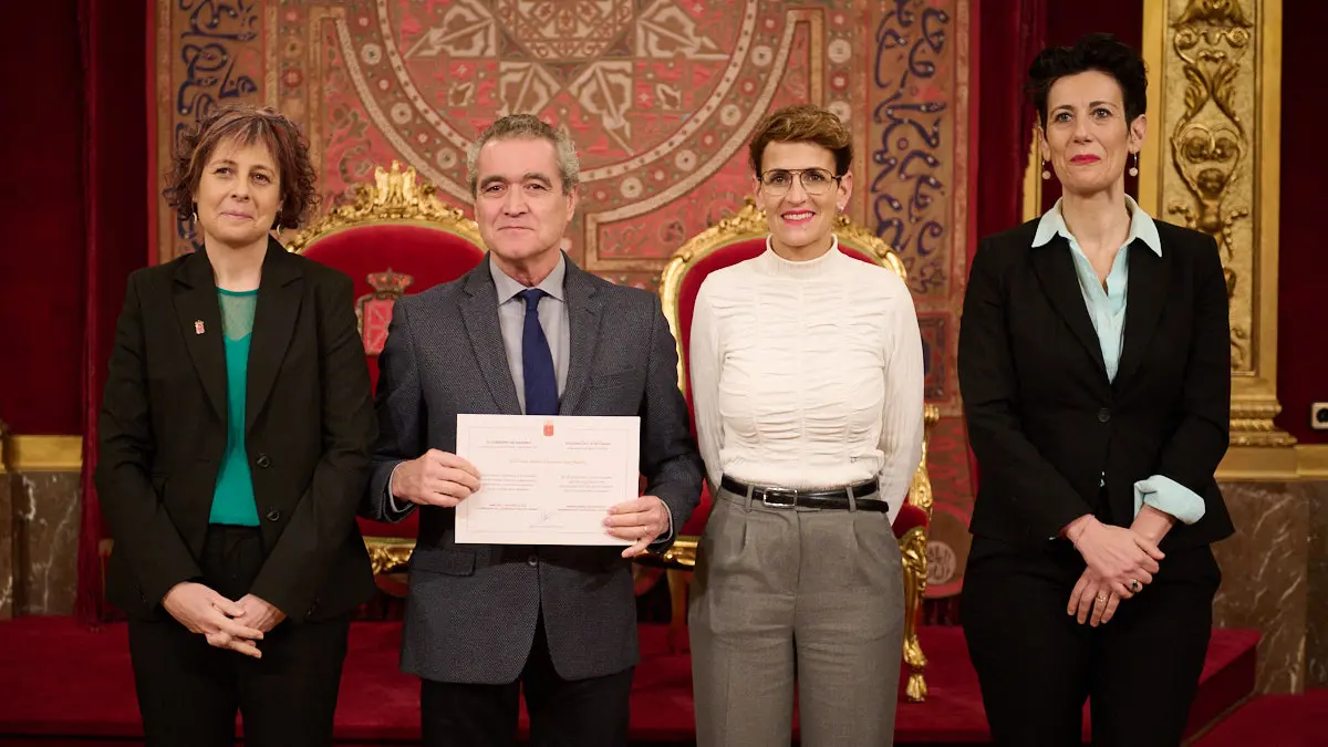 Acto de reconocimiento a las personas que durante 2022 han donado a la Comunidad foral objetos de valor histórico con destino a sus museos y archivos, u otro tipo de bienes significativos. PABLO LASAOSA