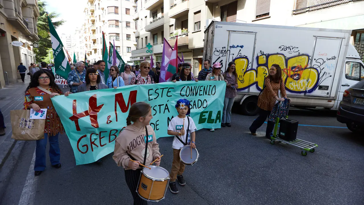 Manifestación de ELA, con el lema 'Borrokan, irabazteko (En la lucha, para ganar)', con motivo del 1º de mayo. IÑIGO ALZUGARAY
