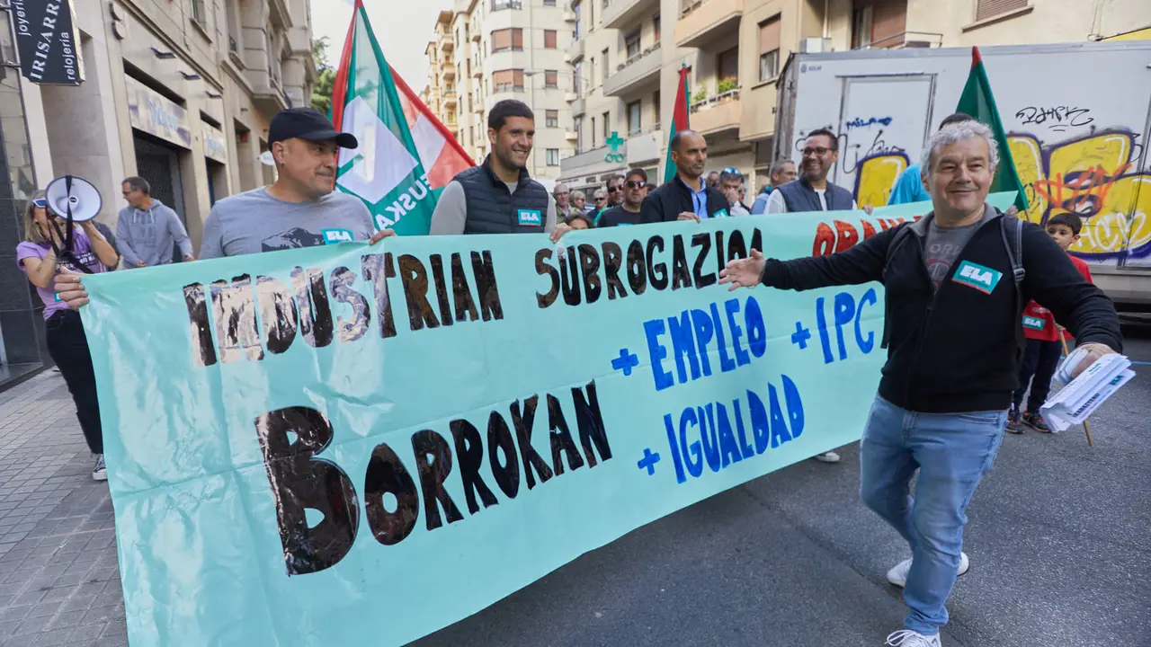Manifestación de ELA, con el lema 'Borrokan, irabazteko (En la lucha, para ganar)', con motivo del 1º de mayo. IÑIGO ALZUGARAY