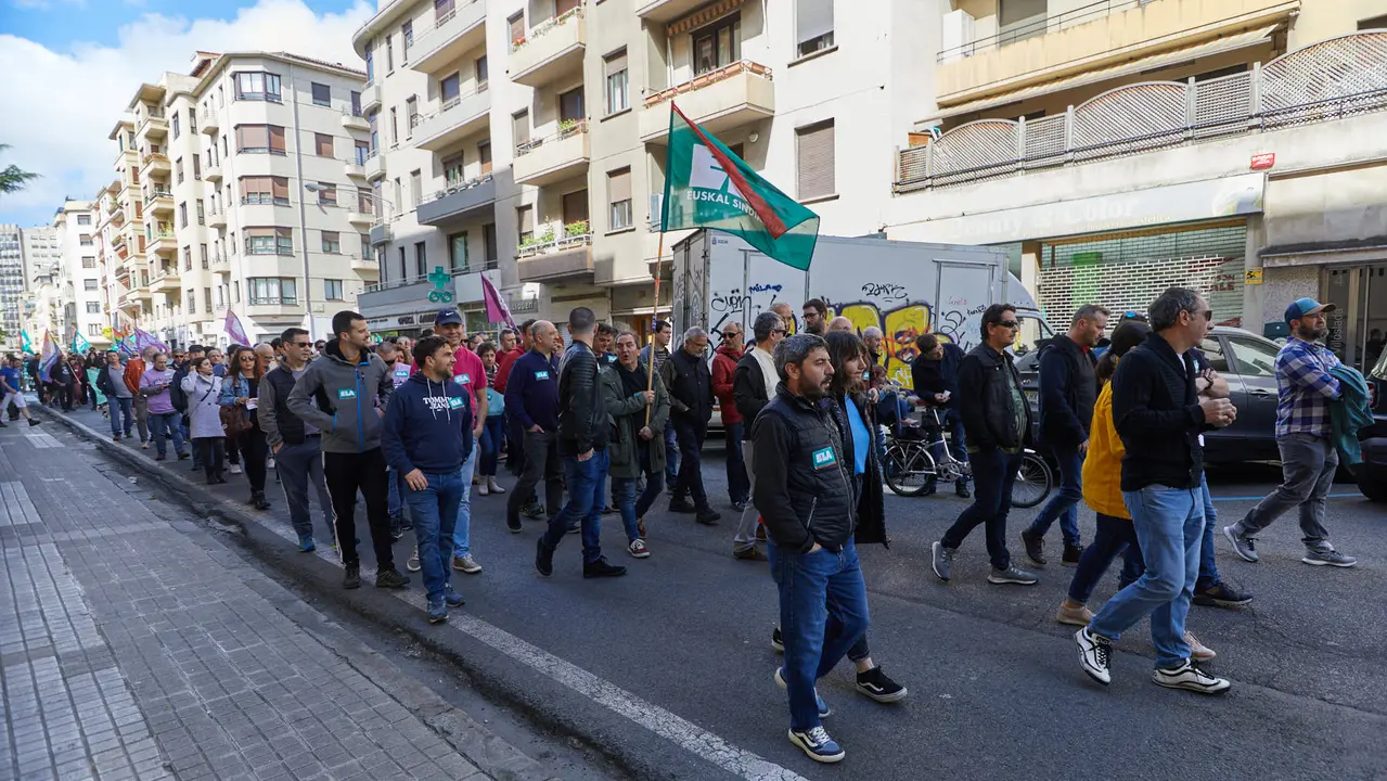 Manifestación de ELA, con el lema 'Borrokan, irabazteko (En la lucha, para ganar)', con motivo del 1º de mayo. IÑIGO ALZUGARAY