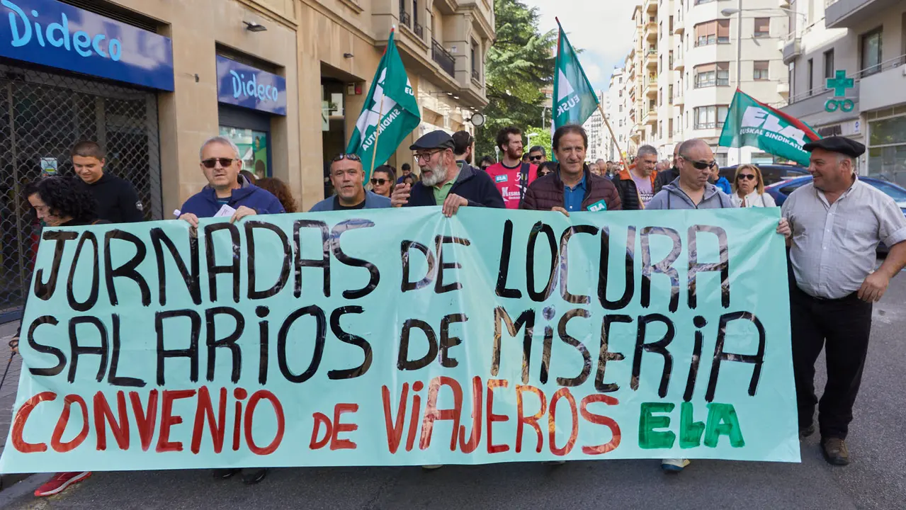 Manifestación de ELA, con el lema 'Borrokan, irabazteko (En la lucha, para ganar)', con motivo del 1º de mayo. IÑIGO ALZUGARAY