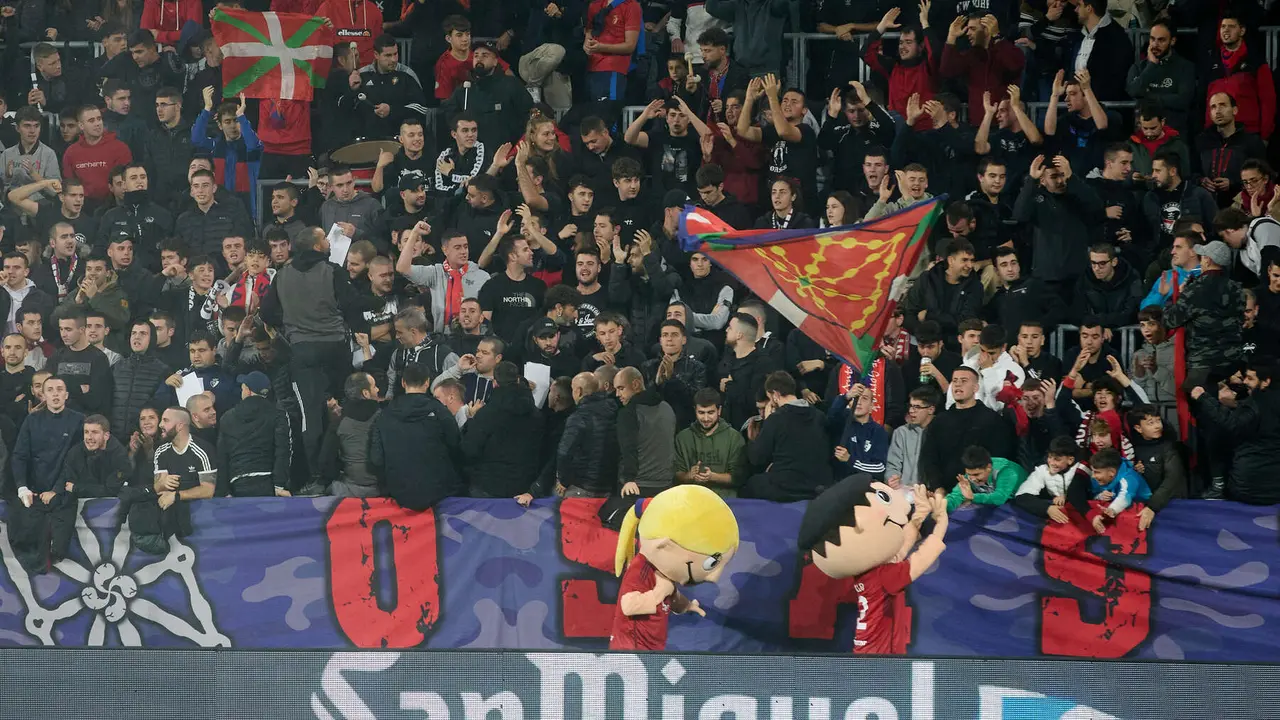 La grada del estadio de El Sadar durante el partido de La Liga EA Sports entre CA Osasuna y UD Las Palmas disputado en Pamplona. IÑIGO ALZUGARAY