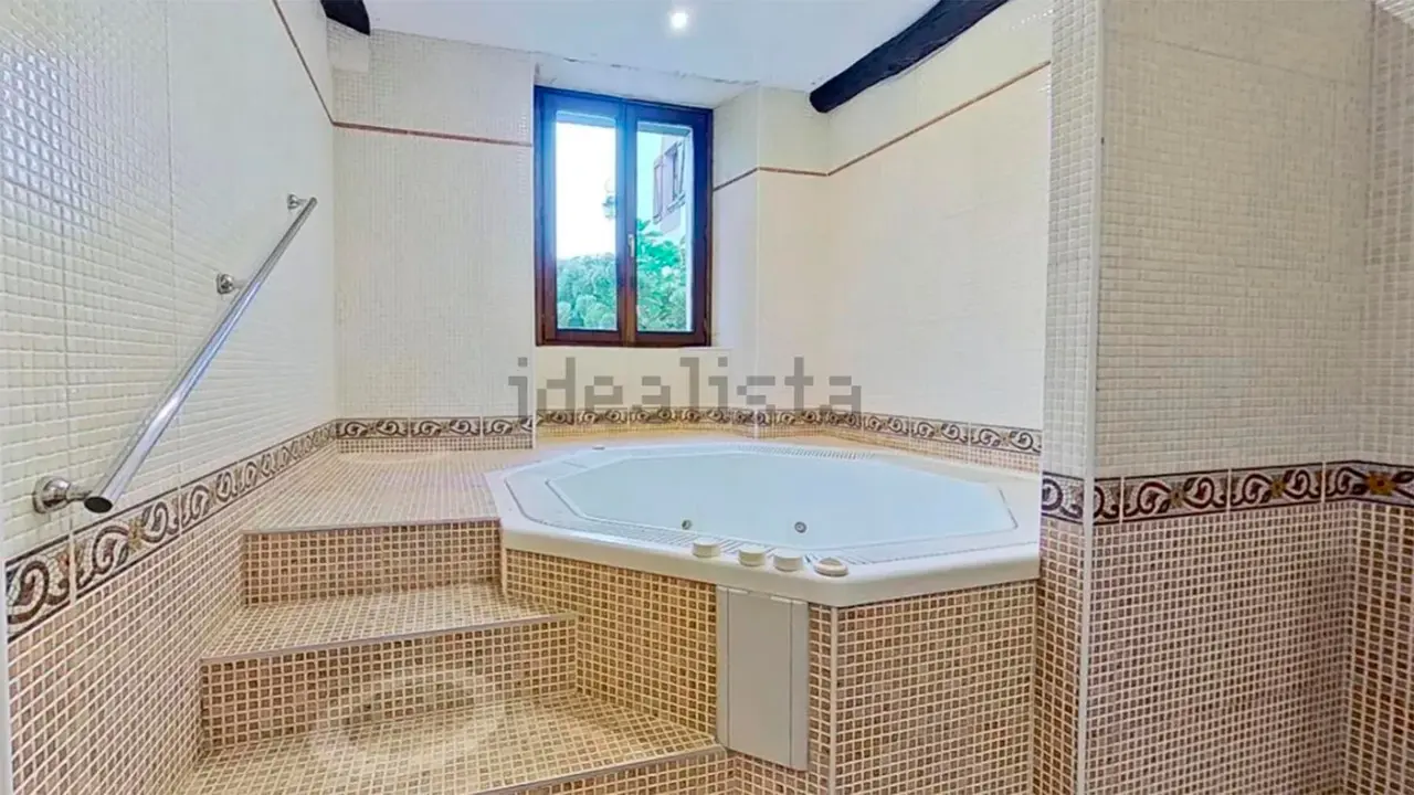 Hotel en venta en el Valle de Baztán. IDEALISTA