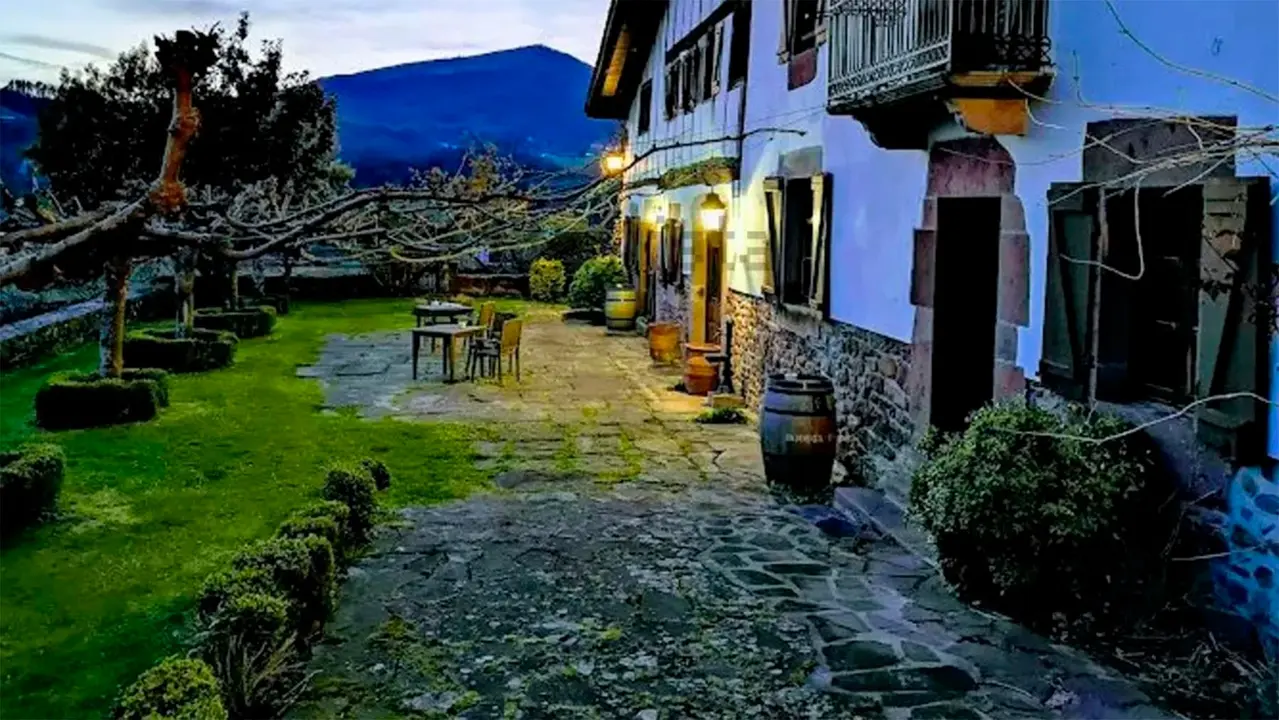 Hotel en venta en el Valle de Baztán. IDEALISTA