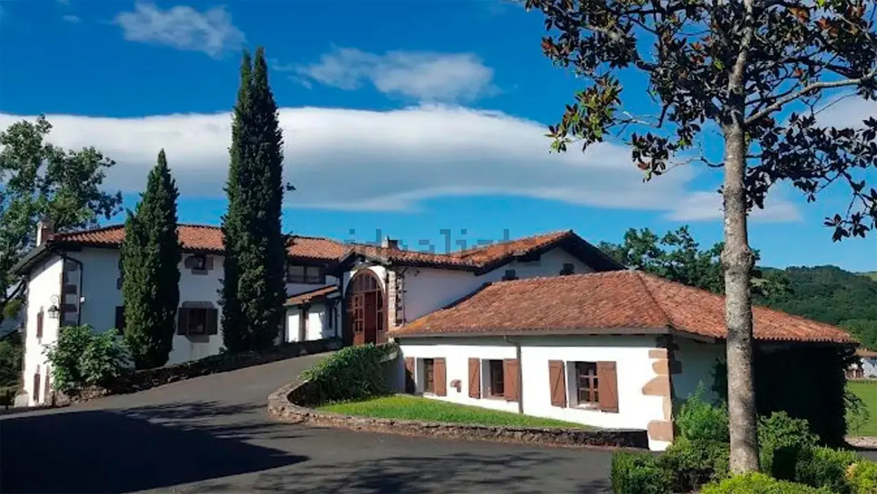 Hotel en venta en el Valle de Baztán. IDEALISTA