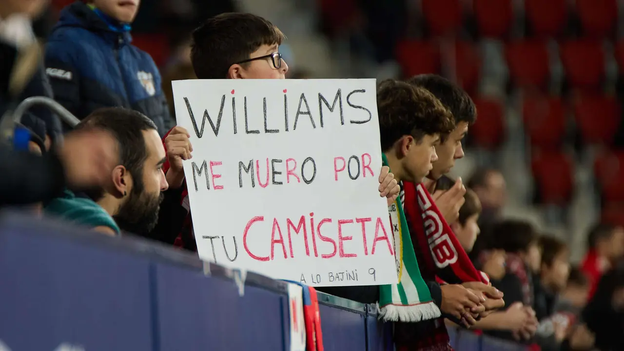La grada del estadio de El Sadar durante el partido de La Liga EA Sports entre CA Osasuna y Athletic Club disputado en Pamplona. IÑIGO ALZUGARAY