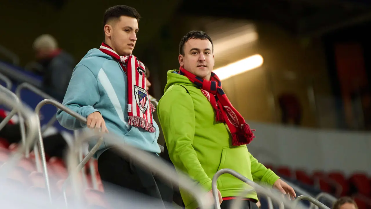 La grada del estadio de El Sadar durante el partido de La Liga EA Sports entre CA Osasuna y Athletic Club disputado en Pamplona. IÑIGO ALZUGARAY
