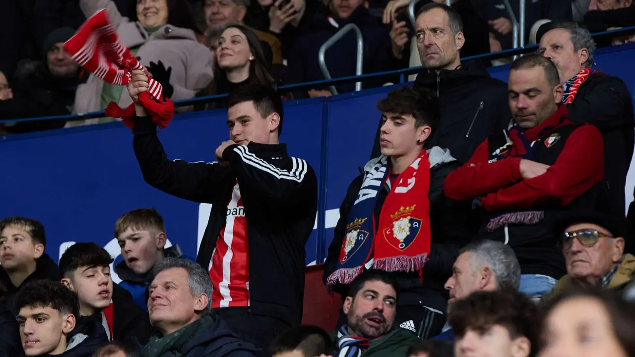 La grada del estadio de El Sadar durante el partido de La Liga EA Sports entre CA Osasuna y Athletic Club disputado en Pamplona. IÑIGO ALZUGARAY