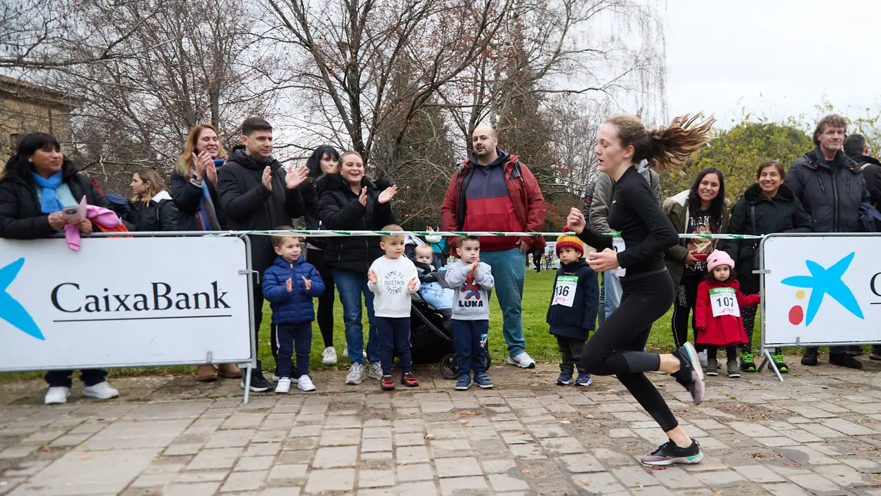 XIII Carrera Infantil de la Navidad en la Ciudadela de Pamplona. IÑIGO ALZUGARAY