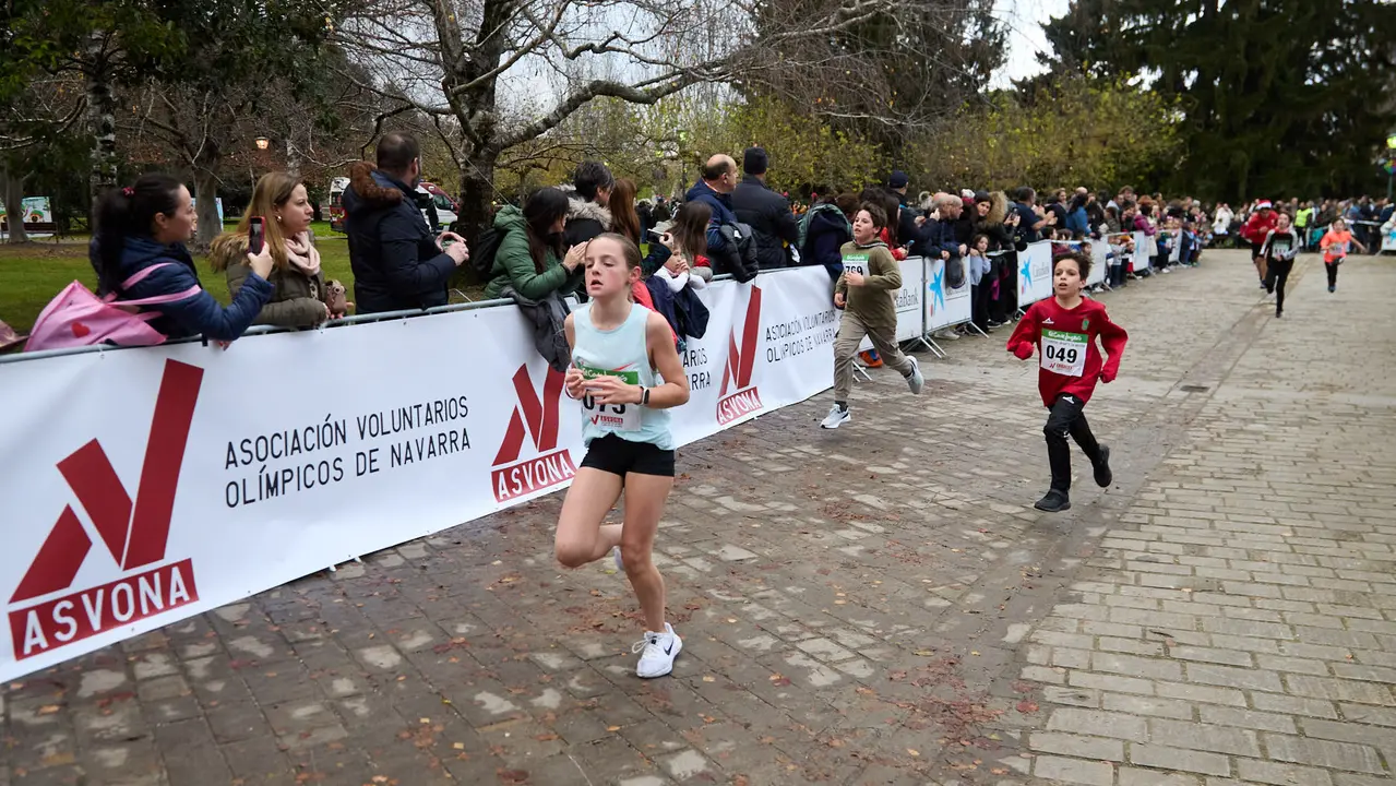 XIII Carrera Infantil de la Navidad en la Ciudadela de Pamplona. IÑIGO ALZUGARAY