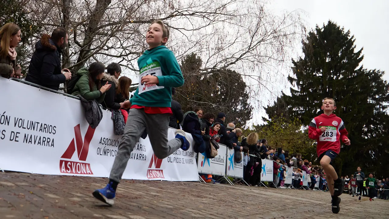 XIII Carrera Infantil de la Navidad en la Ciudadela de Pamplona. IÑIGO ALZUGARAY