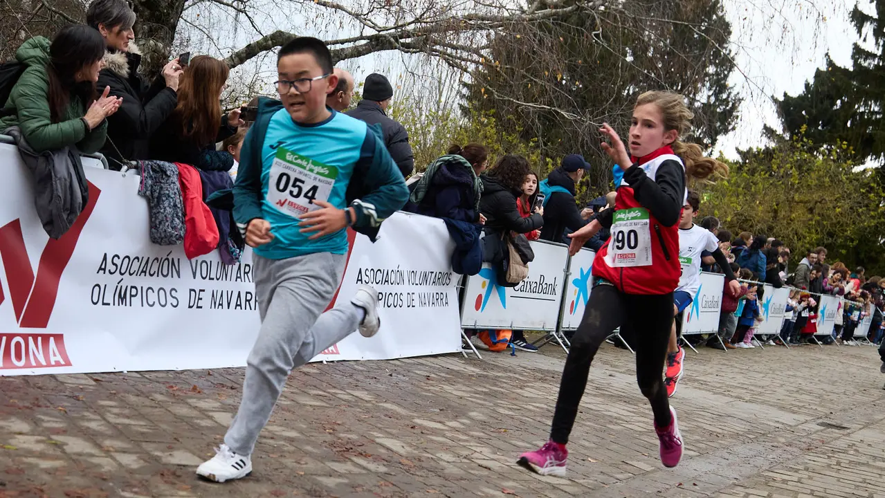 XIII Carrera Infantil de la Navidad en la Ciudadela de Pamplona. IÑIGO ALZUGARAY