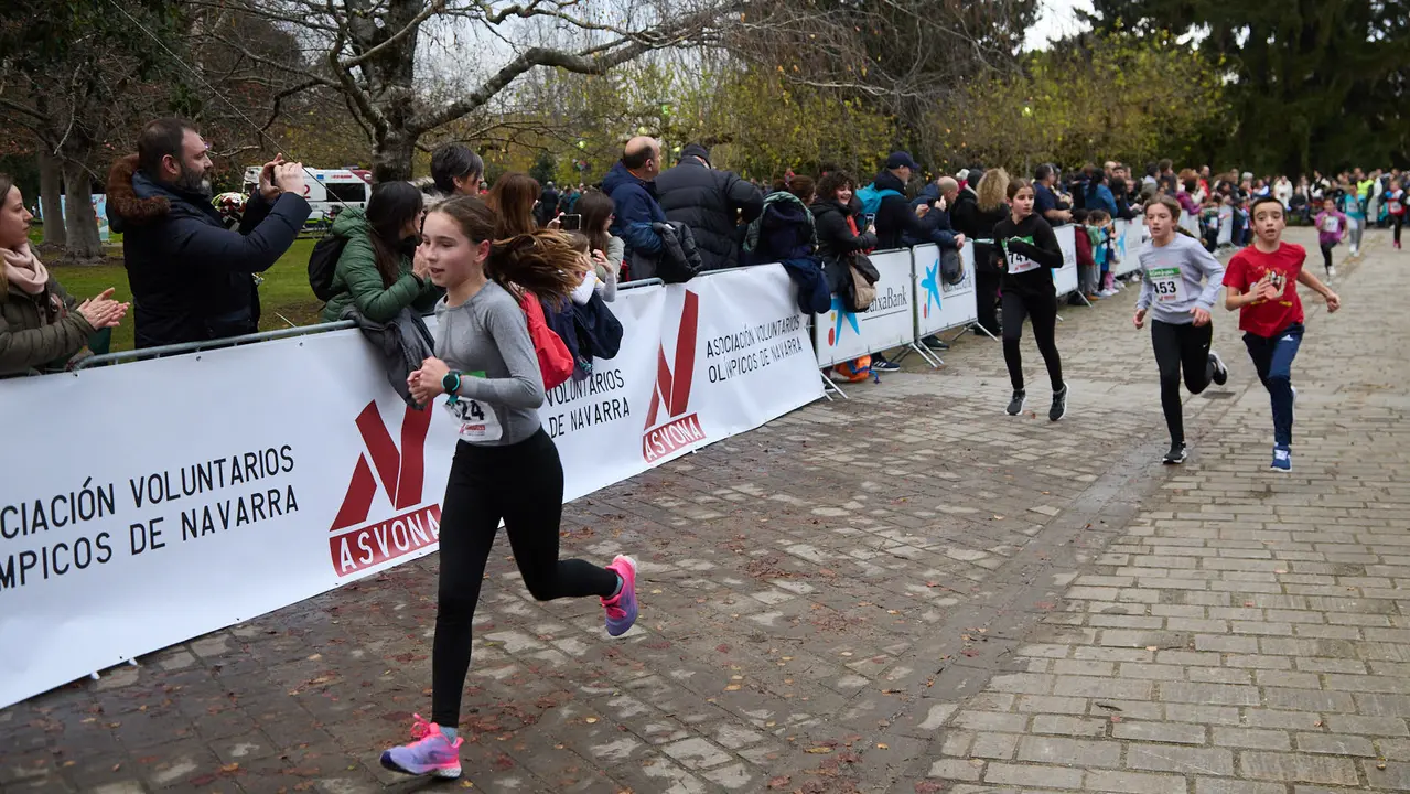 XIII Carrera Infantil de la Navidad en la Ciudadela de Pamplona. IÑIGO ALZUGARAY
