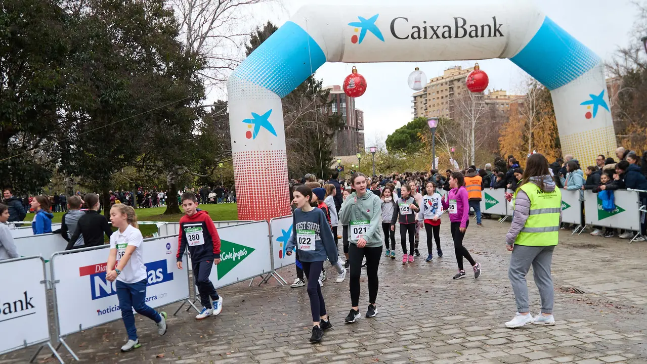 XIII Carrera Infantil de la Navidad en la Ciudadela de Pamplona. IÑIGO ALZUGARAY