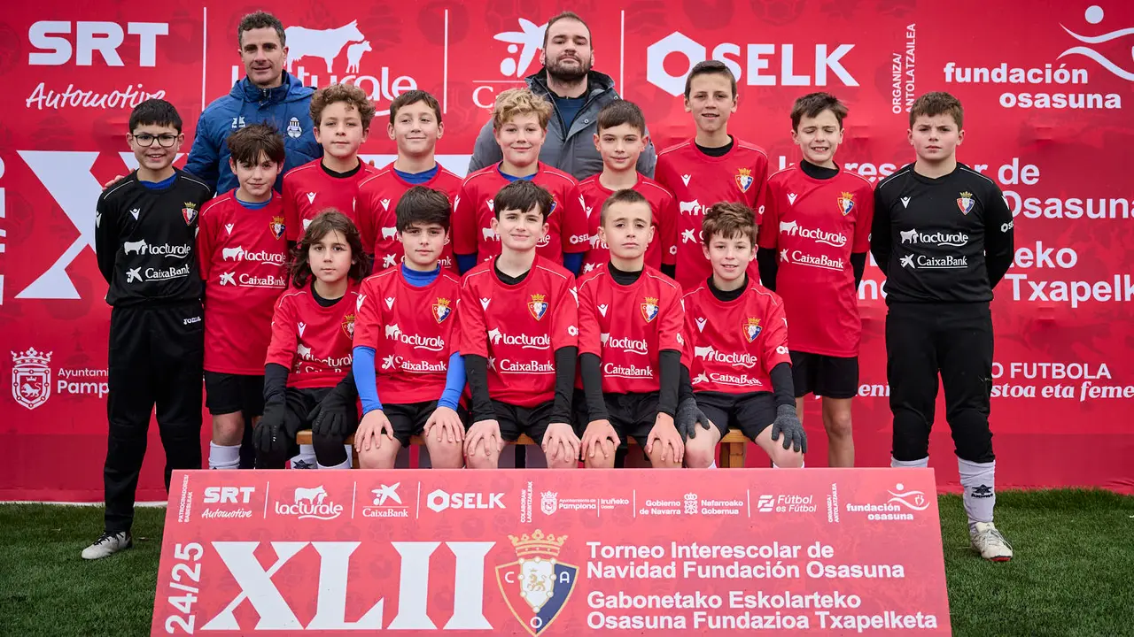 San Miguel de Noáin durante la primera jornada de la fase de grupos del XLII Torneo Intersecolar de Osasuna 24-25. PABLO LASAOSA