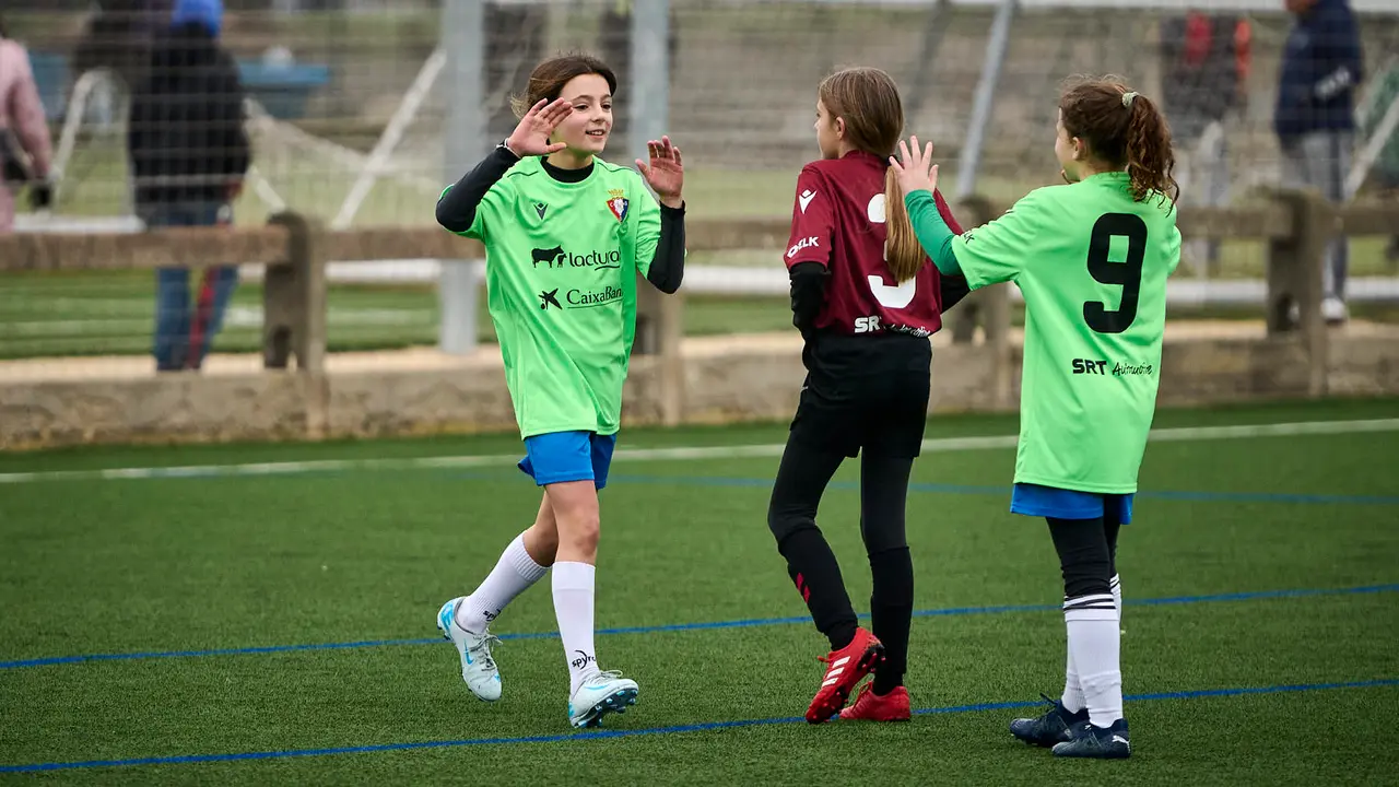 Amaiur se enfrenta a Sagrado Corazón durante la segunda jornada de la fase de grupos del XLII Torneo Intersecolar de Osasuna 24-25. PABLO LASAOSA