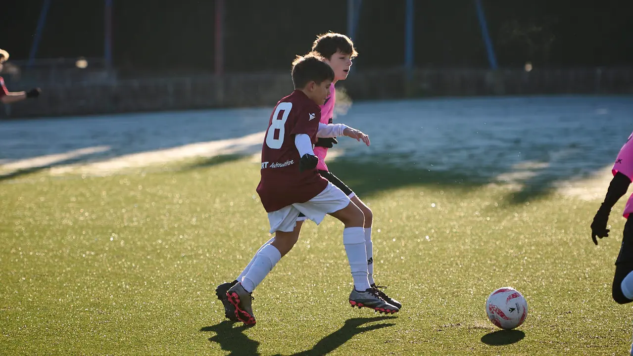 Luis Amigó se enfrenta a Lorenzo Goikoa durante la cuarta jornada de la fase de grupos del XLII Torneo Intersecolar de Osasuna 24-25. PABLO LASAOSA