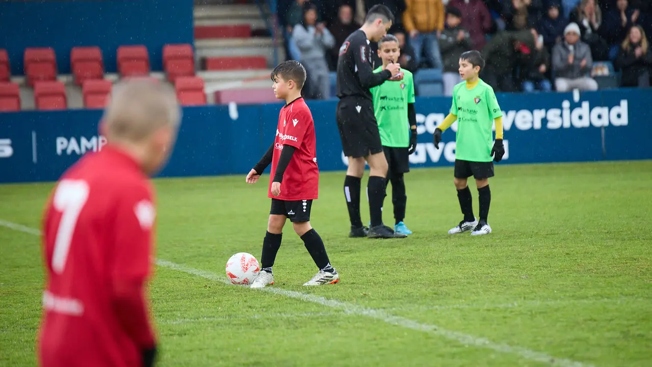 Final del XLII Torneo Interescolar de Osasuna en categoría benjamín mixto disputado en las instalaciones de Tajonar. IÑIGO ALZUGARAY