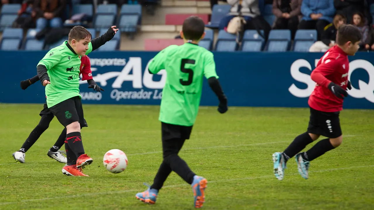 Final del XLII Torneo Interescolar de Osasuna en categoría benjamín mixto disputado en las instalaciones de Tajonar. IÑIGO ALZUGARAY