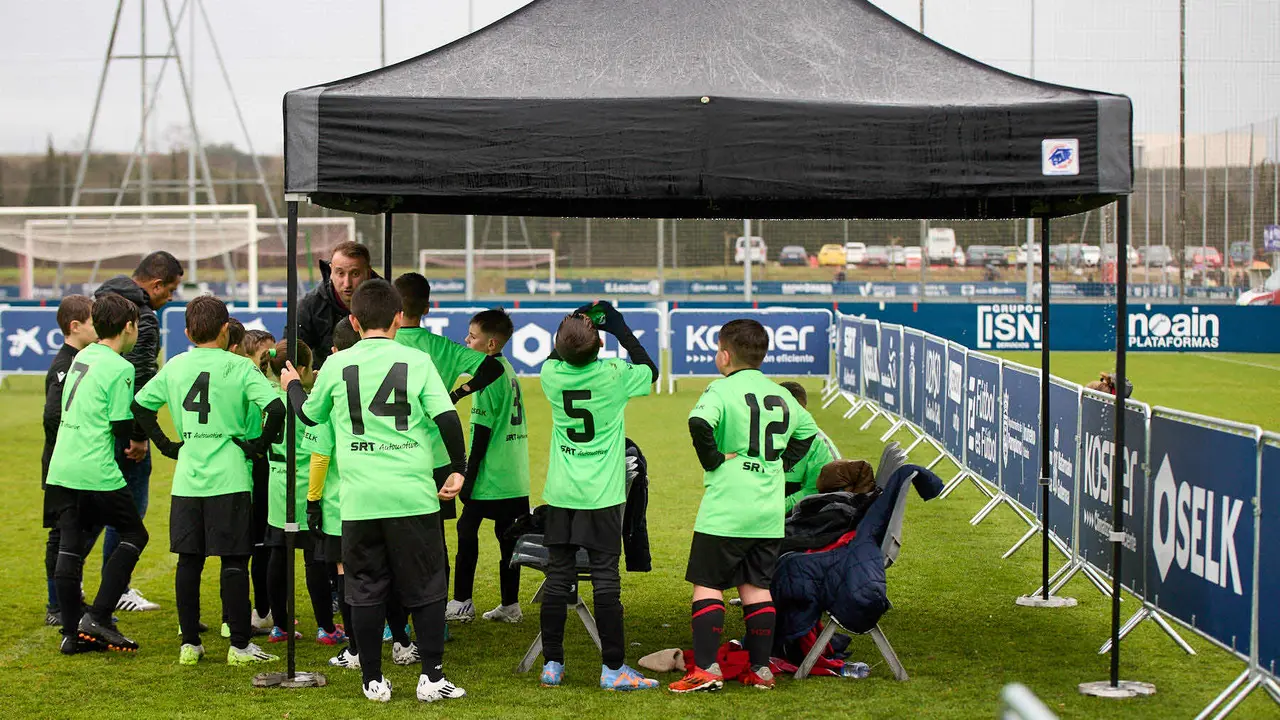Final del XLII Torneo Interescolar de Osasuna en categoría benjamín mixto disputado en las instalaciones de Tajonar. IÑIGO ALZUGARAY