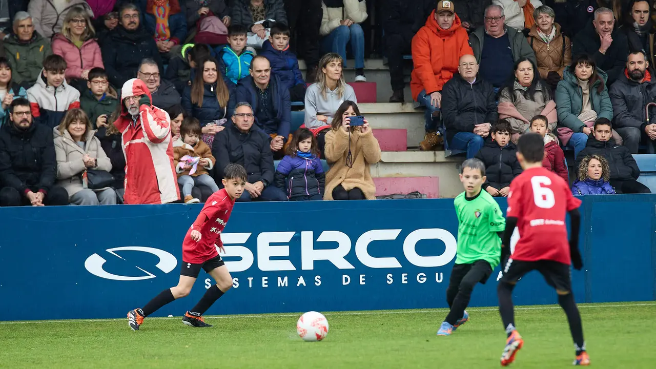 Final del XLII Torneo Interescolar de Osasuna en categoría benjamín mixto disputado en las instalaciones de Tajonar. IÑIGO ALZUGARAY