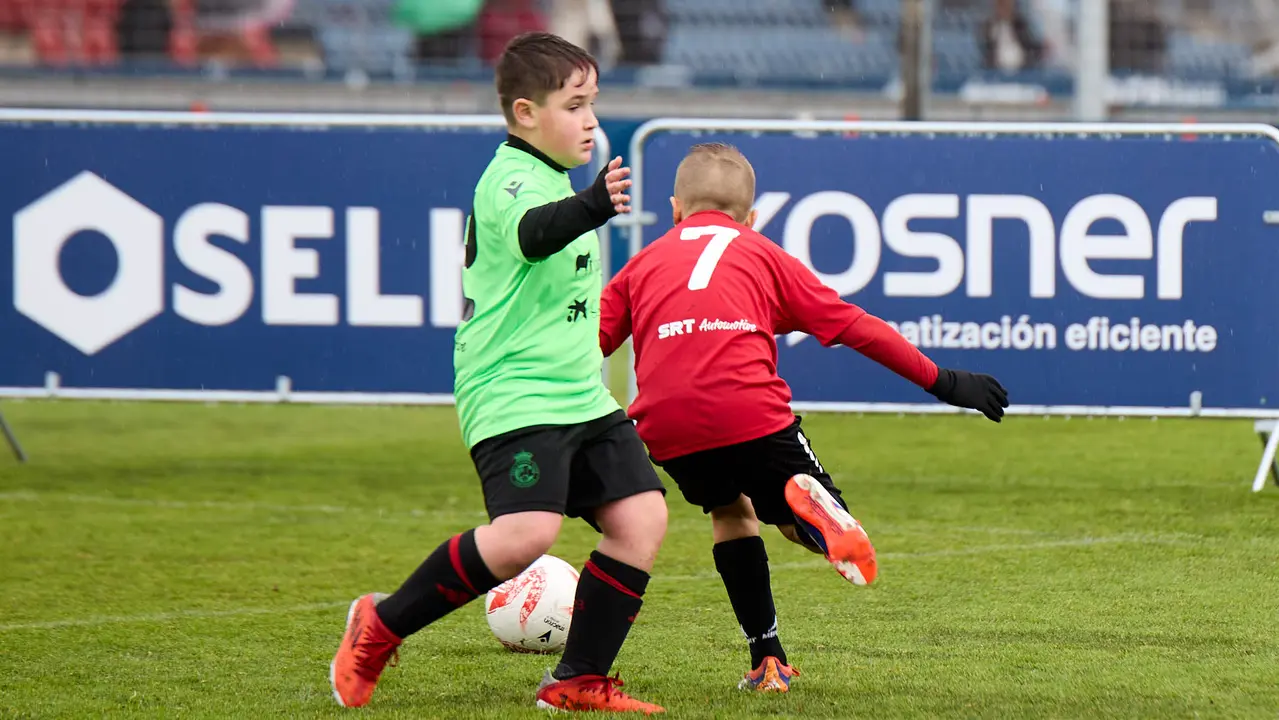 Final del XLII Torneo Interescolar de Osasuna en categoría benjamín mixto disputado en las instalaciones de Tajonar. IÑIGO ALZUGARAY