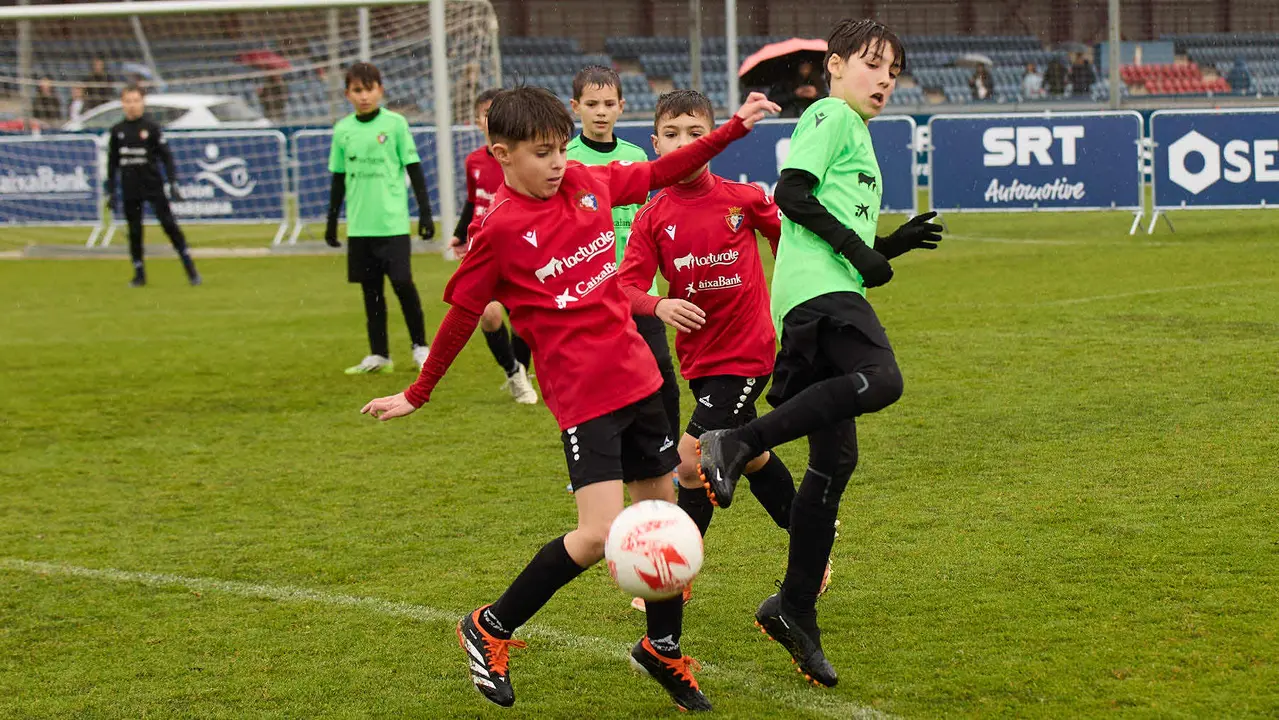 Final del XLII Torneo Interescolar de Osasuna en categoría benjamín mixto disputado en las instalaciones de Tajonar. IÑIGO ALZUGARAY