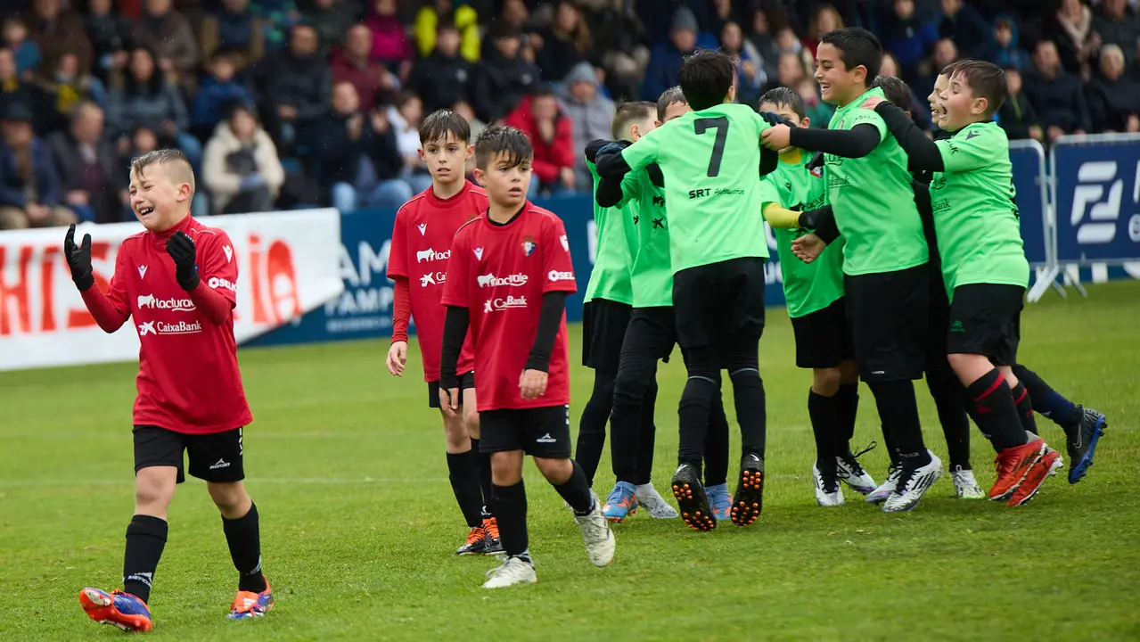 Final del XLII Torneo Interescolar de Osasuna en categoría benjamín mixto disputado en las instalaciones de Tajonar. IÑIGO ALZUGARAY