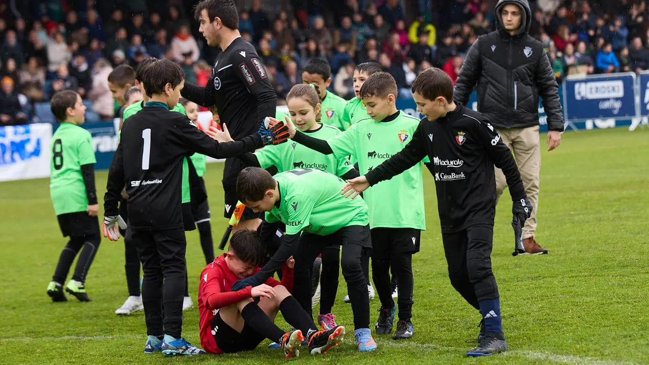 Final del XLII Torneo Interescolar de Osasuna en categoría benjamín mixto disputado en las instalaciones de Tajonar. IÑIGO ALZUGARAY